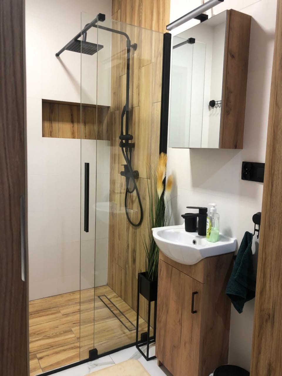 Shower, Bathroom