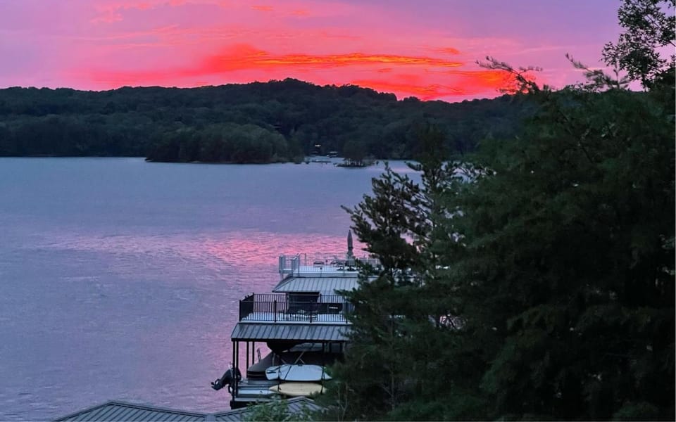 Medley Sunset Cove House in Blue Ridge Lake