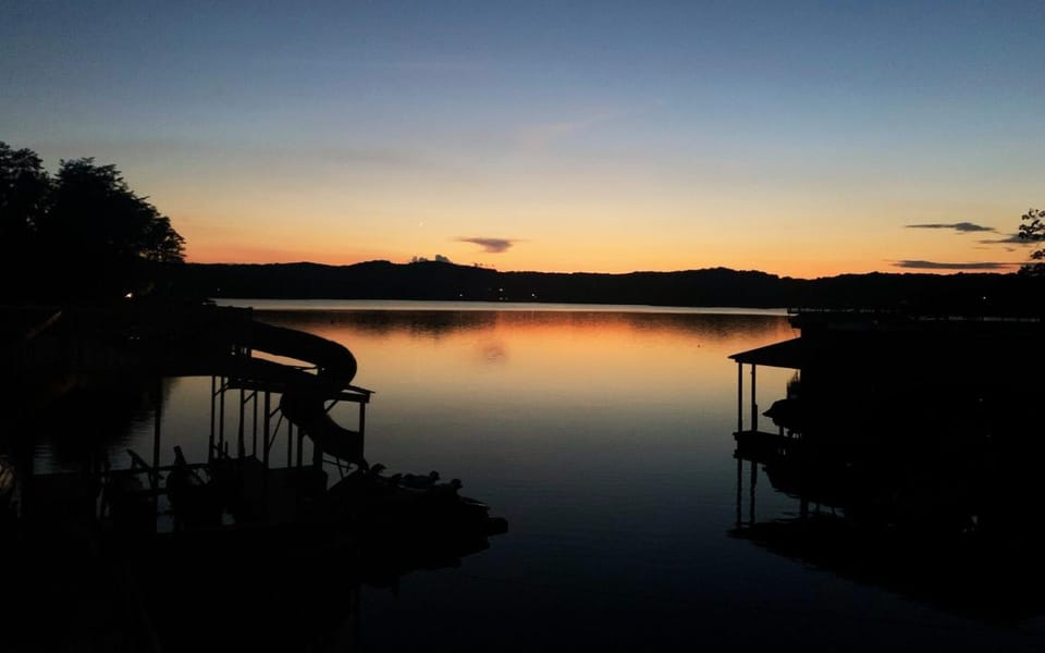 Medley Sunset Cove House in Blue Ridge Lake
