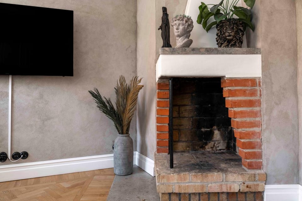 TV and multimedia, fireplace