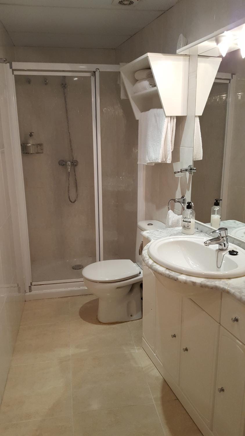 Shower, Toilet, Bathroom, Photo of the whole room