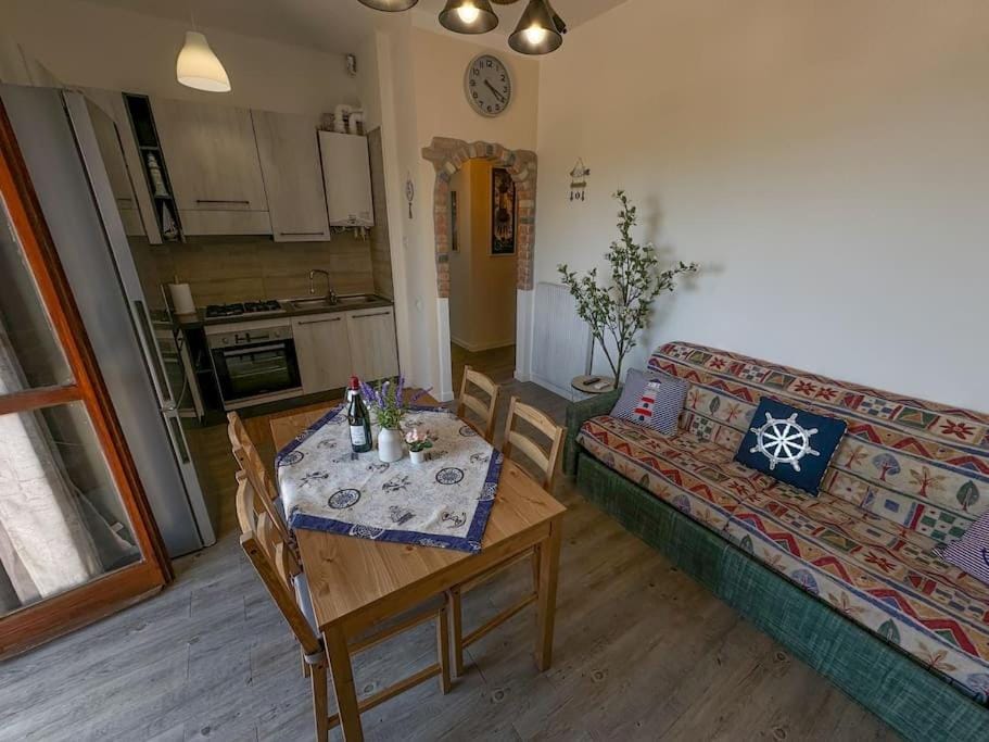 Charming Loft Fronte Mare Apartment in Marina di Carrara