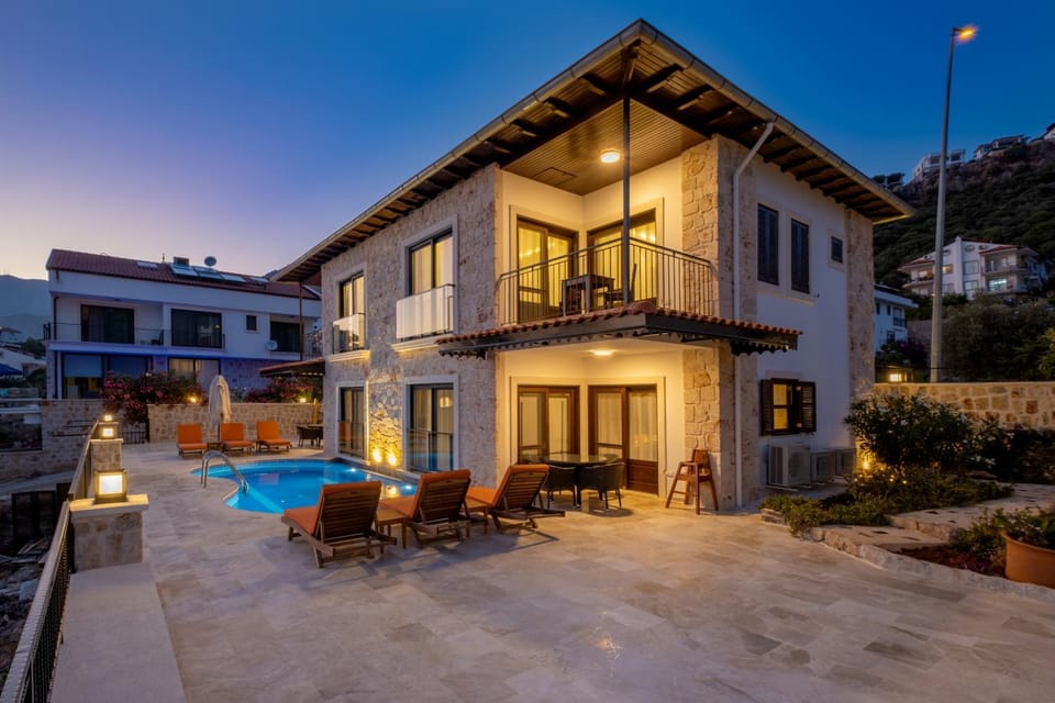 Property building, Garden, Garden, Garden view, Pool view, Swimming pool