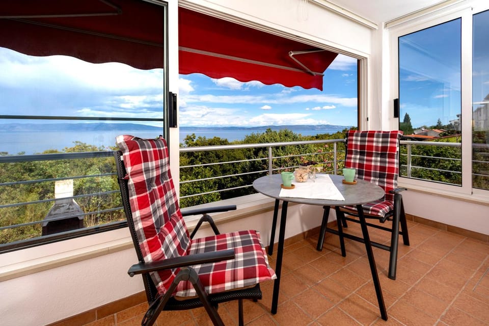 Balcony/Terrace, Drinks