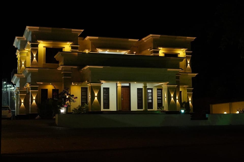 Hill Club Square Bed and Breakfast in Kerala