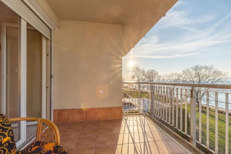 Kék Hullám Apartmanok By BLTN Apartment in Siófok