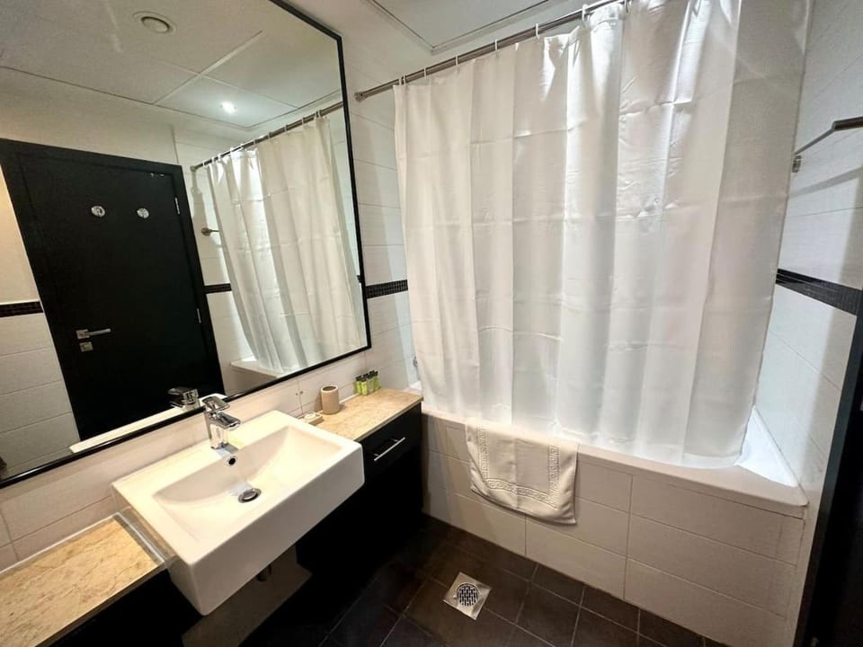 Bathroom, Bath