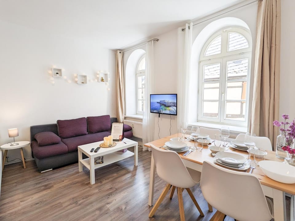 Living room, Food
