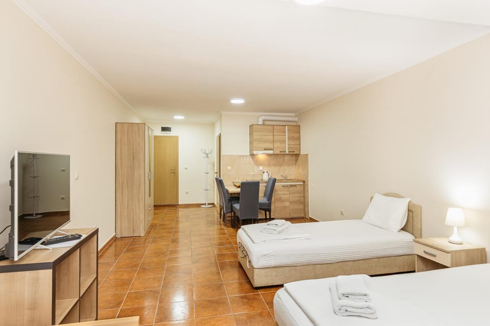 Apartmani Jakšić Apartment in Kotor Municipality