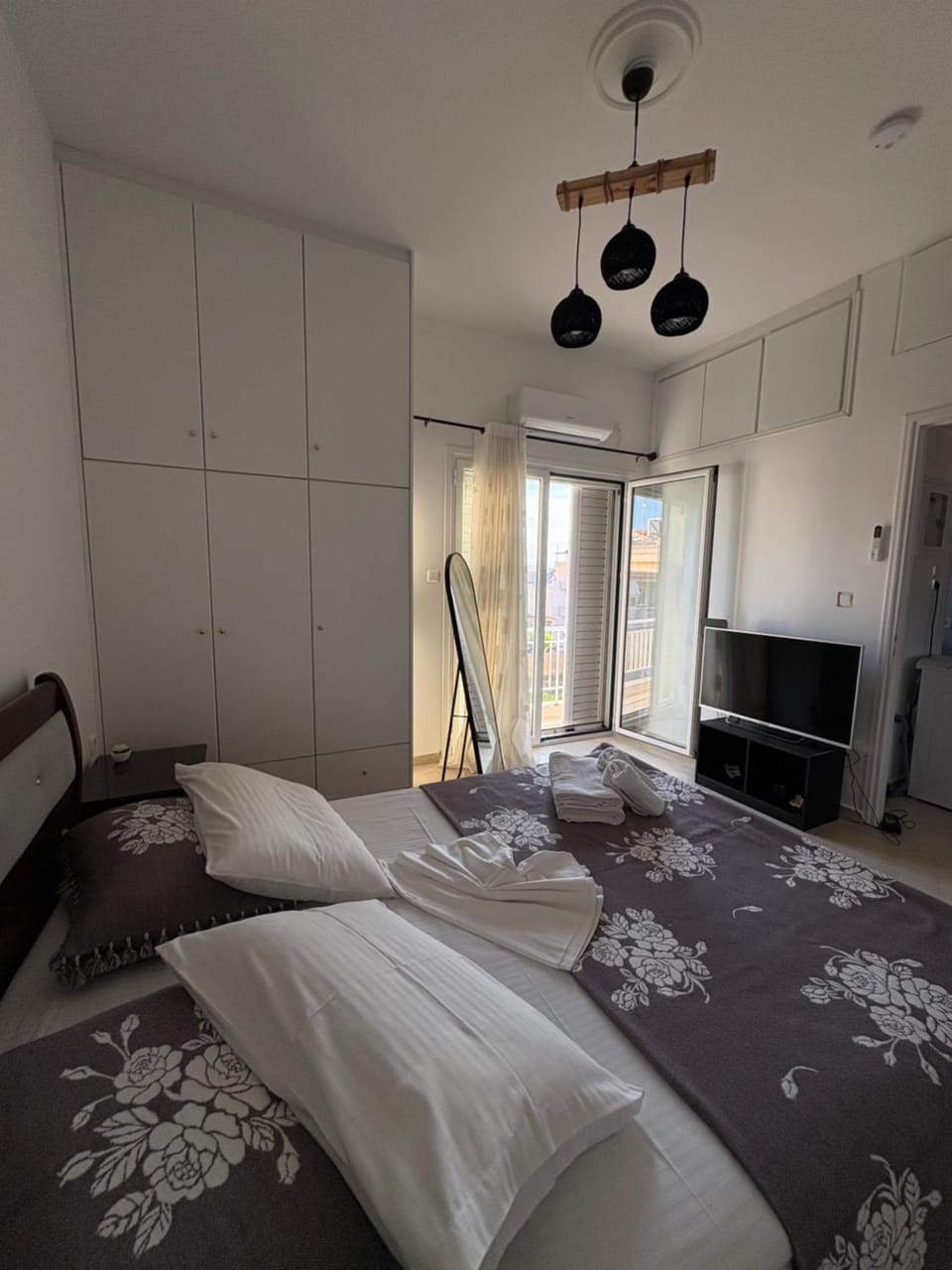 Sisyphys Kingdom Apartment in Euboea