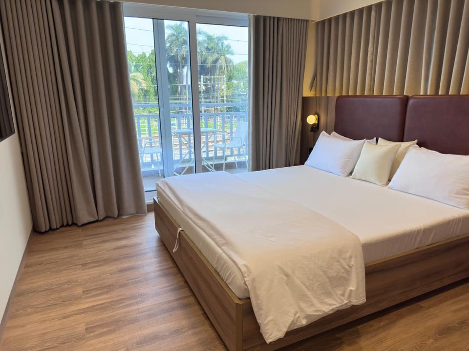 Rudraya Homes - Cozy Premium Serviced Apartments Khar - next to Bandra Apartment in Mumbai