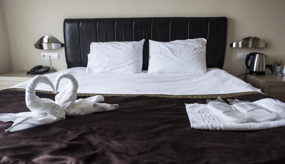 Bed, Bed