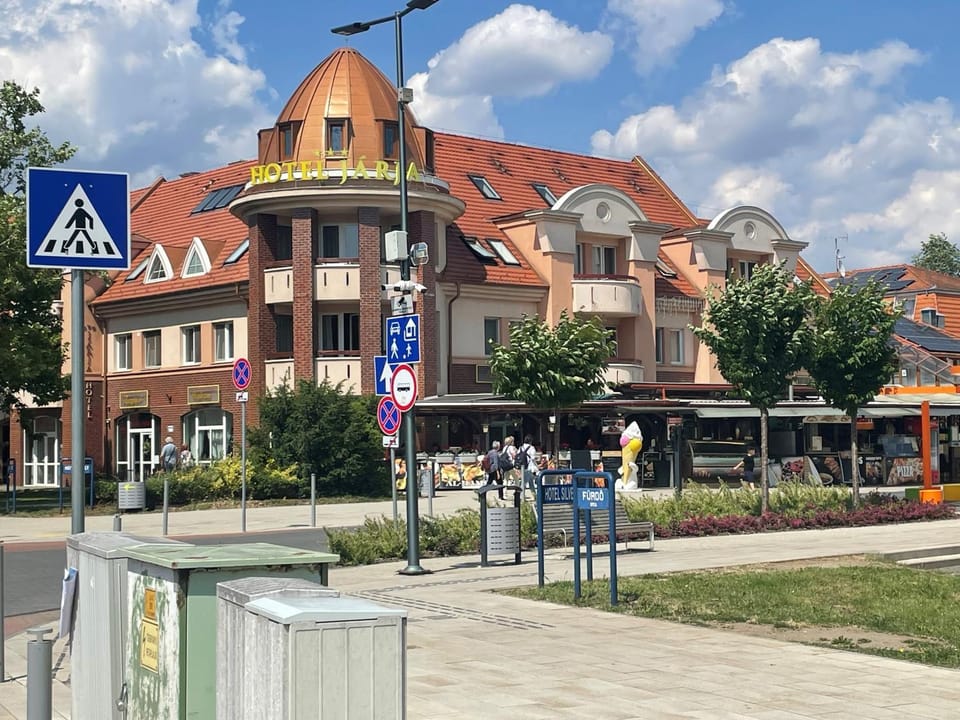 Property building, Street view