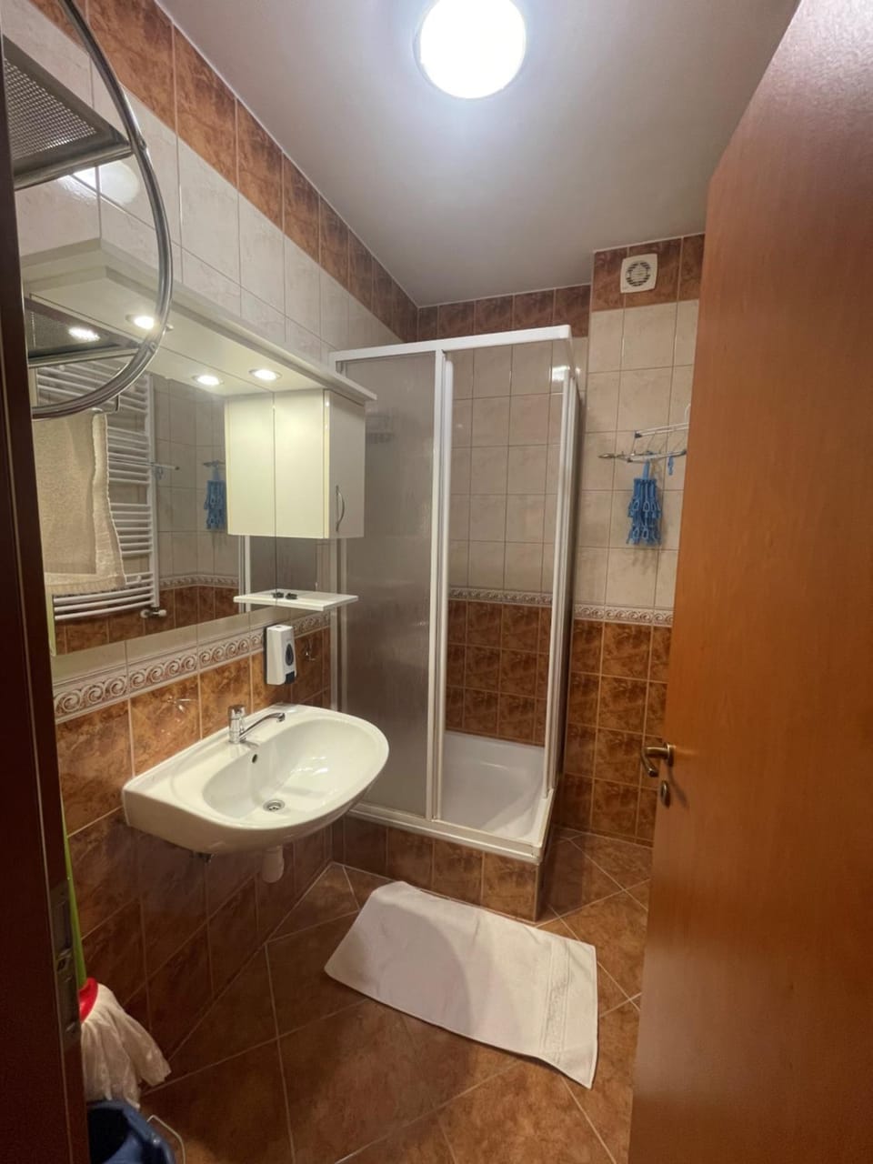 Shower, Bathroom