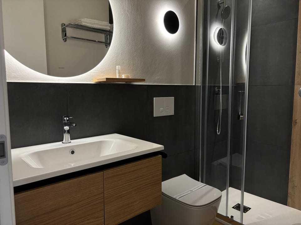 Shower, Bathroom
