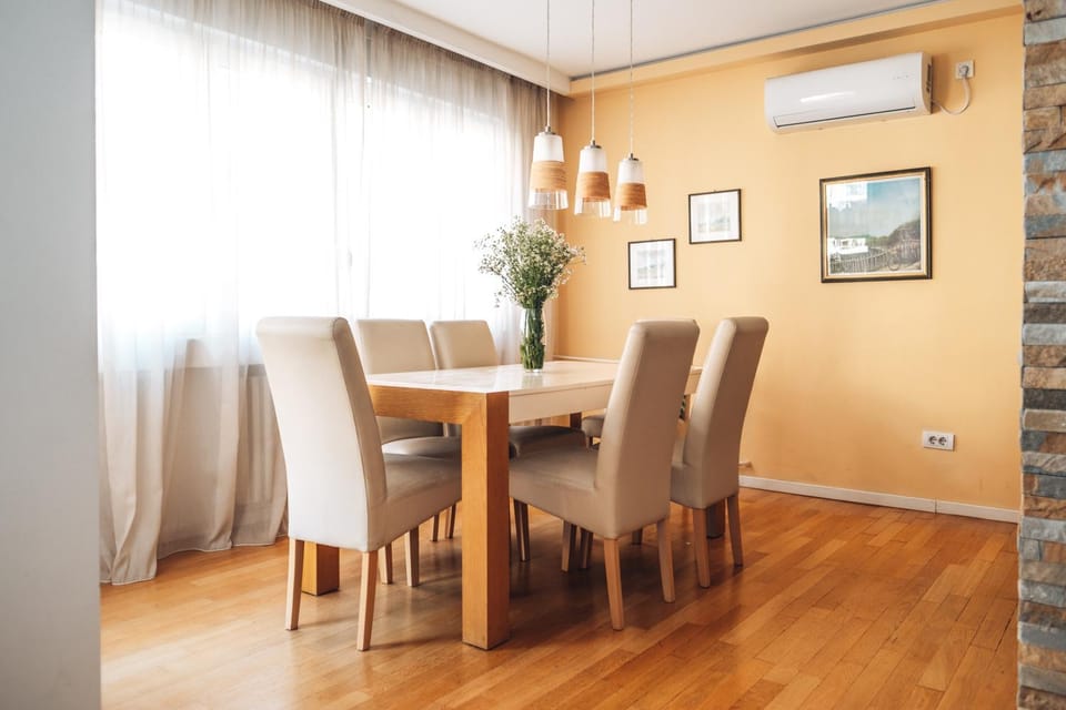 Crown Central three bedroom Apartment Apartment in Belgrade