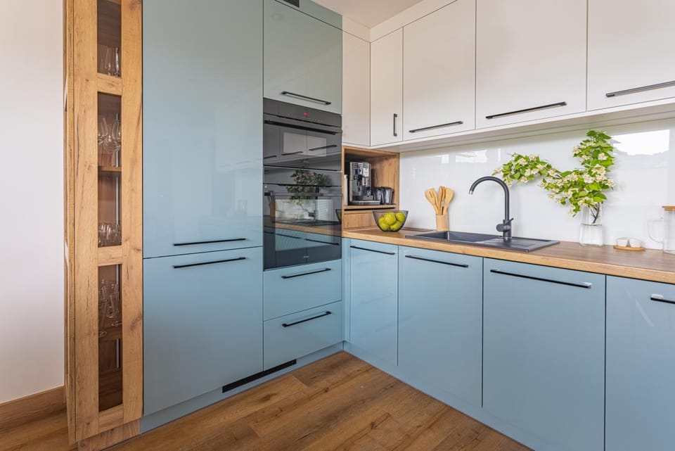 Kitchen or kitchenette, microwave, stove, kitchen