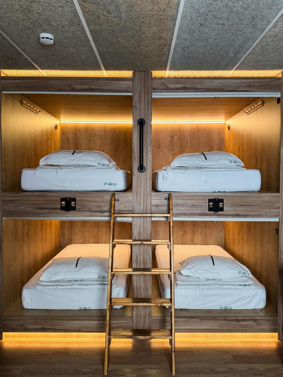 The POD Suite Hostel Village Hostel in Valencia