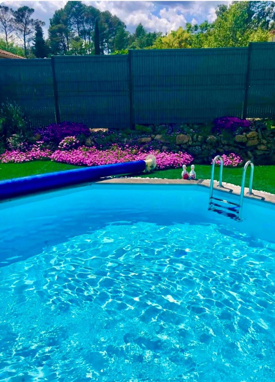 Spring, Swimming pool