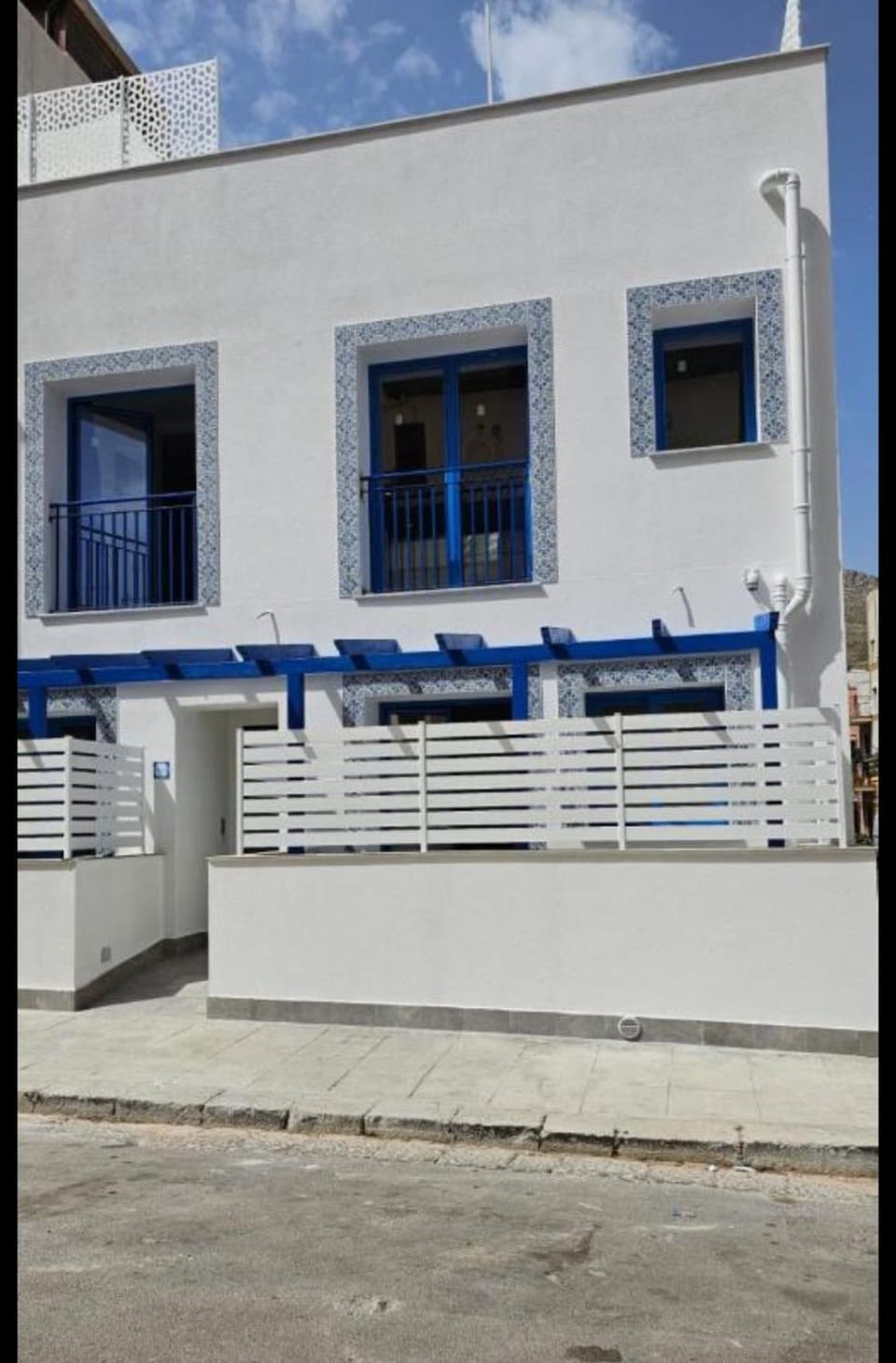 Property building, Day