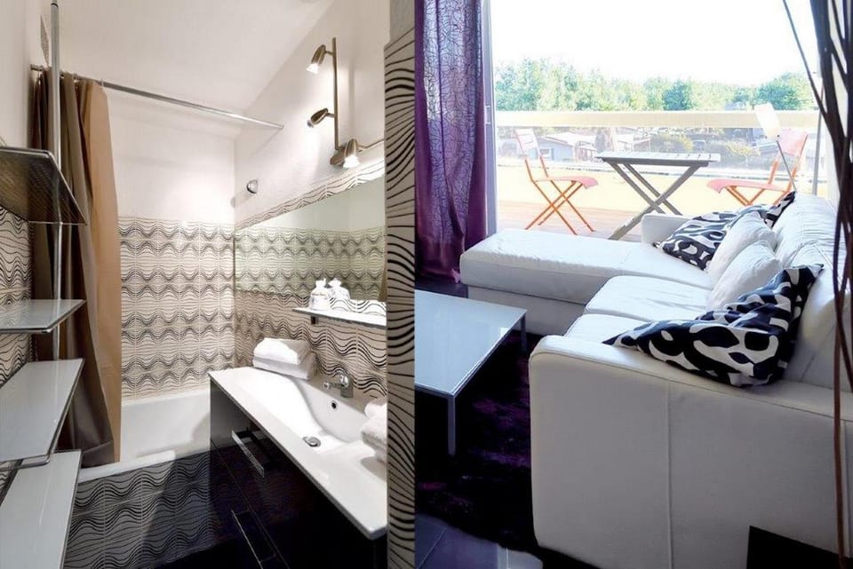 Living room, Bath