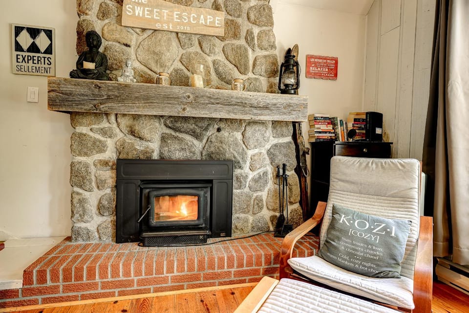 Chalet Douce Evasion St Adolphe House in Morin-Heights