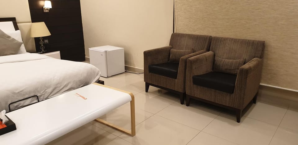 Other, Photo of the whole room, Bedroom