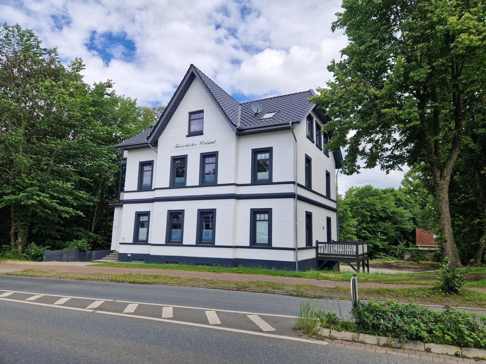 Property building, Facade/entrance