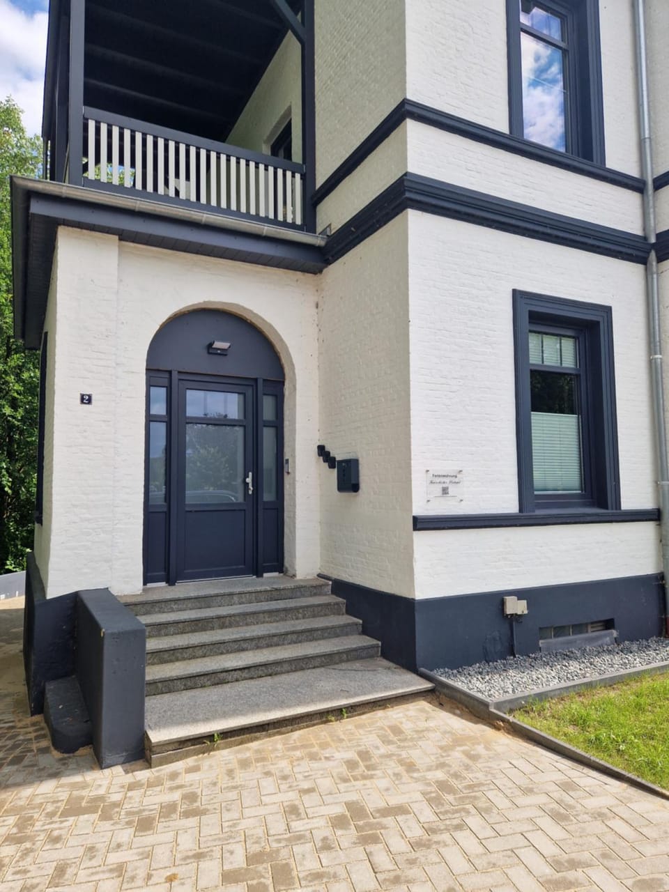 Property building, Facade/entrance