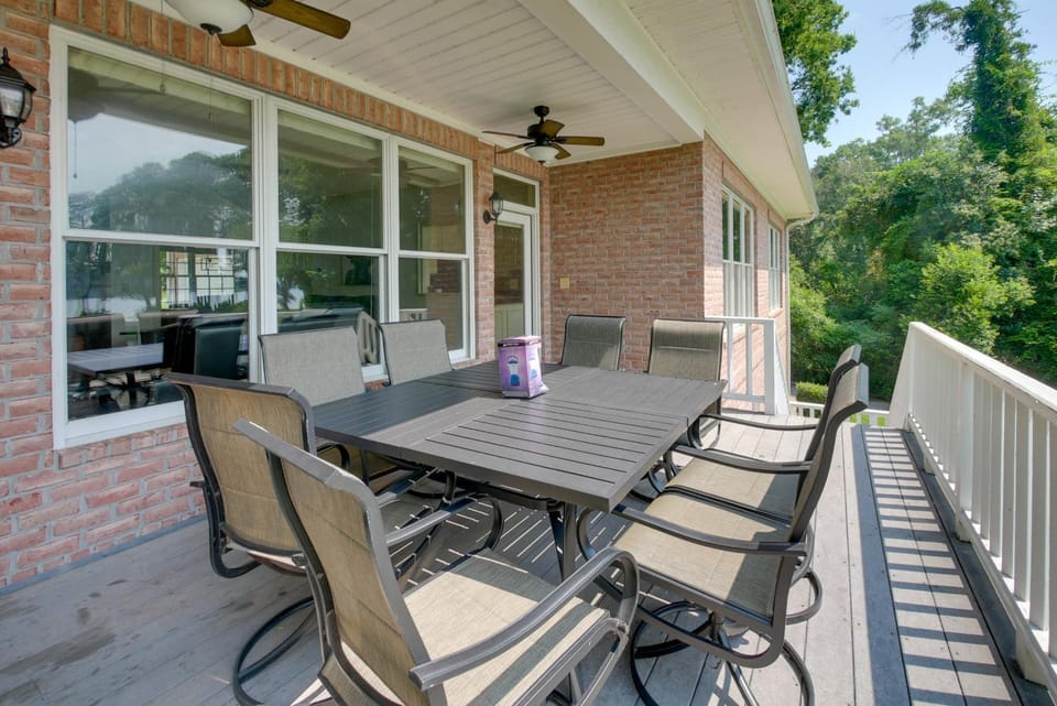 Beautiful Lake Sinclair Retreat w/ Dock & Deck! House in Milledgeville