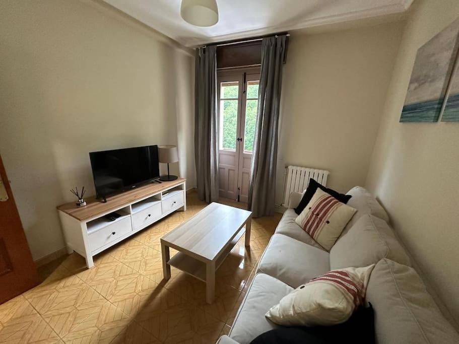 El llar de Santa Bárbara Apartment in Asturias