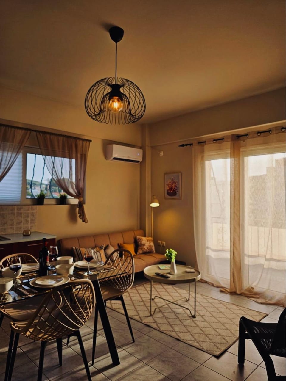 Living room, Dining area, air conditioner