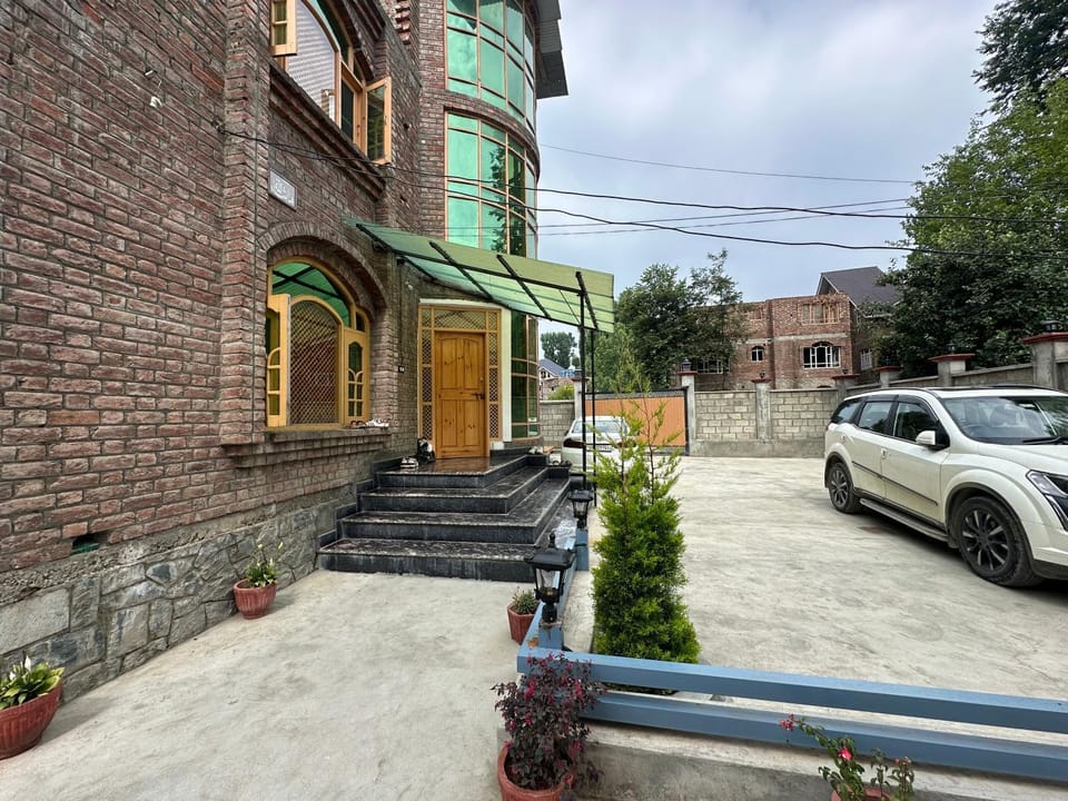 Serene stay guest house Bed and Breakfast in India