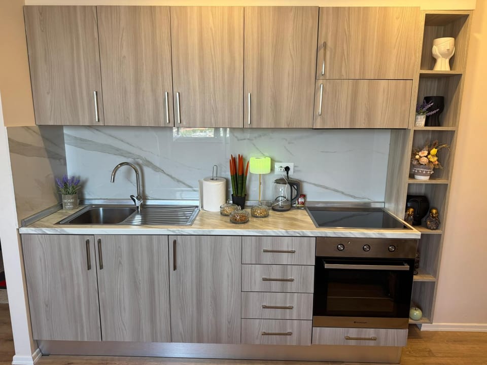 Coffee/tea facilities, Kitchen or kitchenette, minibar