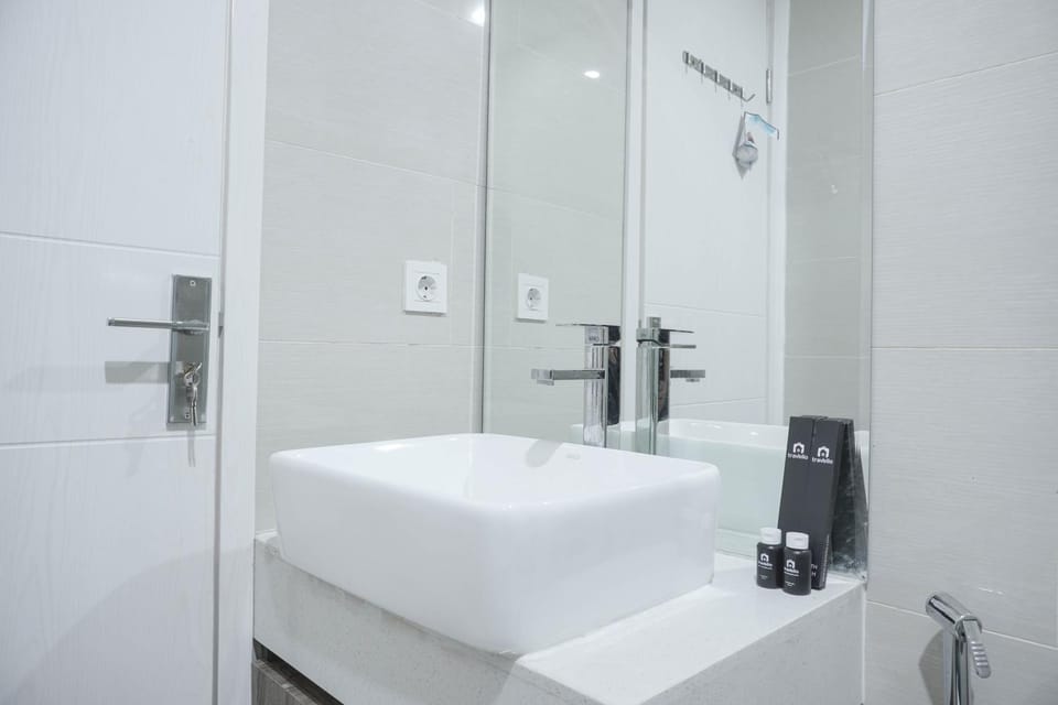 Nice and New 1BR with Office Room at Daan Mogot City Apartment By Travelio Apartment in Jakarta