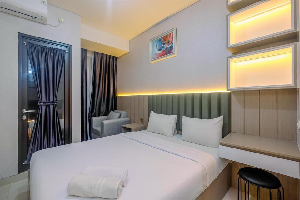 Bed, Bedroom