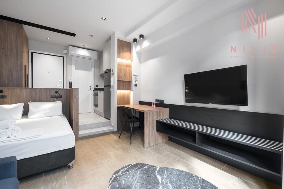 Bed, TV and multimedia, Kitchen or kitchenette, Photo of the whole room