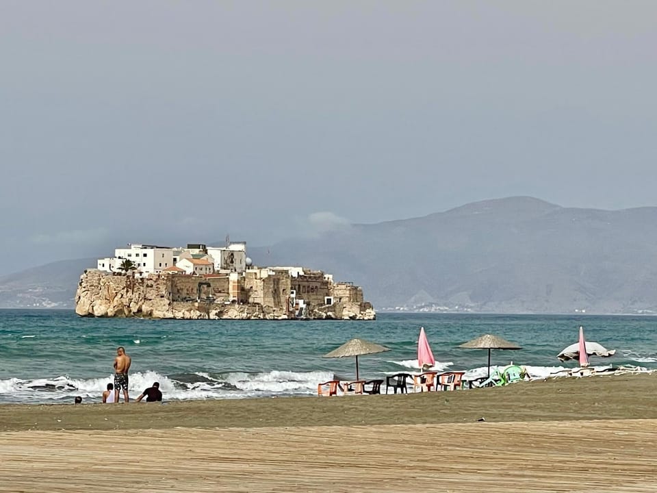 Appartement LUXUEUX 1 plage SFIHA AL HOCEIMA Apartment in Tangier-Tétouan-Al Hoceima