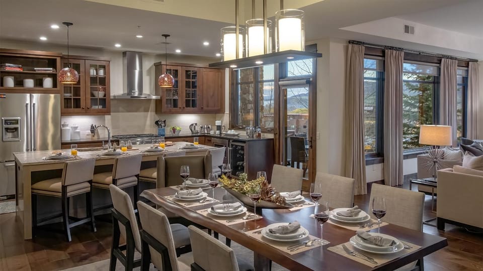 View (from property/room), Seating area, Dining area, furniture, kitchen