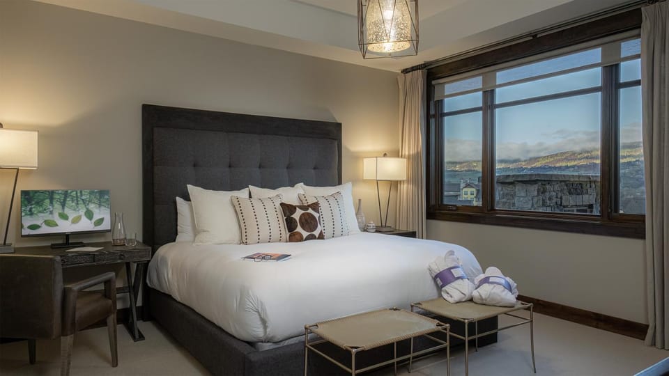 Bed, View (from property/room), Bedroom