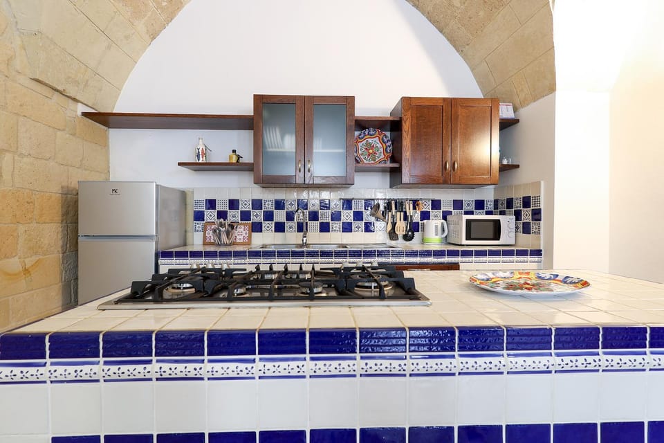 Kitchen or kitchenette, oven, stove