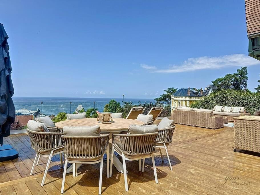 Horizon 85 YourHostHelper Villa in Deauville
