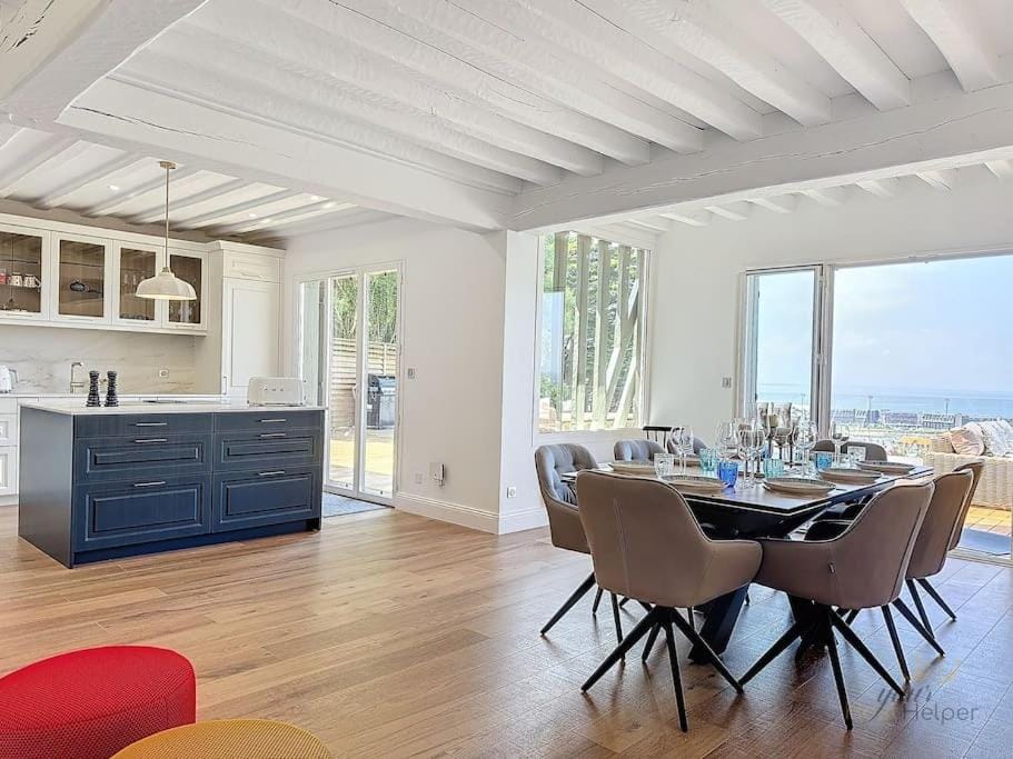 Horizon 85 YourHostHelper Villa in Deauville
