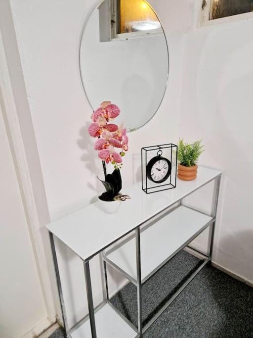 Mysigt och varmt boende hela boendet Apartment in Västra Götaland County