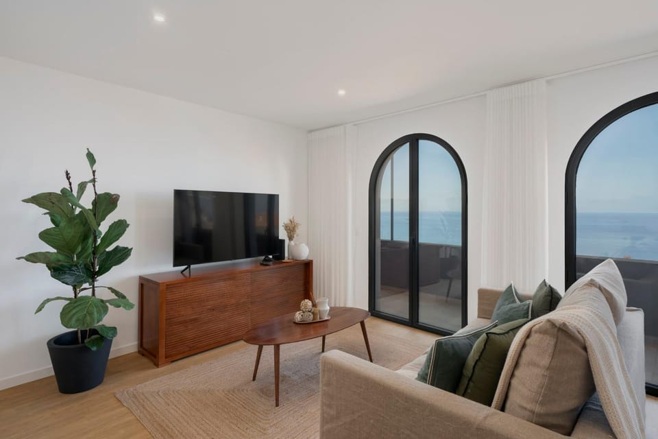 TV and multimedia, Living room, Seating area, Sea view