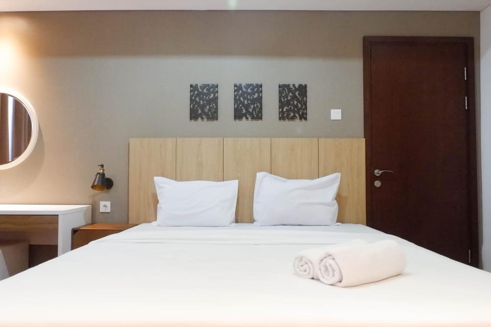 3BR Luxurious and Elegant Apartment at Grand Sungkono Lagoon By Travelio Apartment in Surabaya