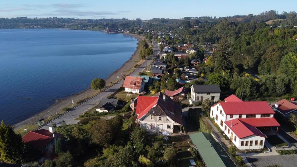 Espectacular Casa Histórica Frente Lago Llanquihue House in Los Lagos, Chile