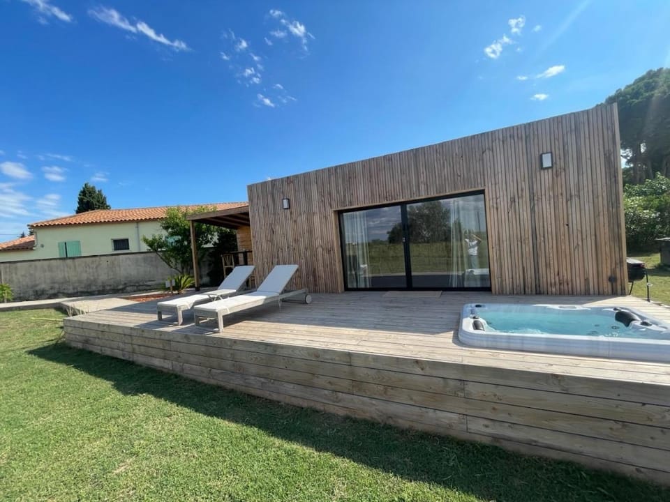 Lodge Sainte Sara Nature lodge in Aigues-Mortes