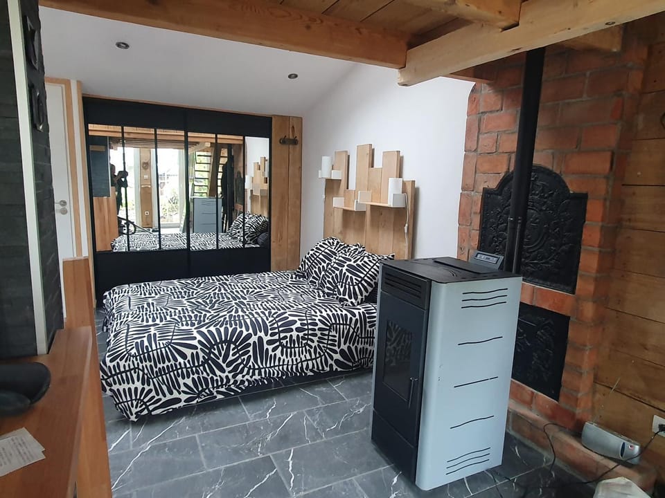 Bed, Photo of the whole room, Bedroom, wardrobe