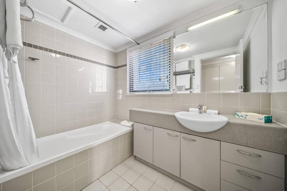 Shower, Bathroom, Bath